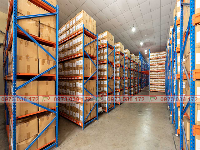 Cách sắp xếp kho nguyên vật liệu